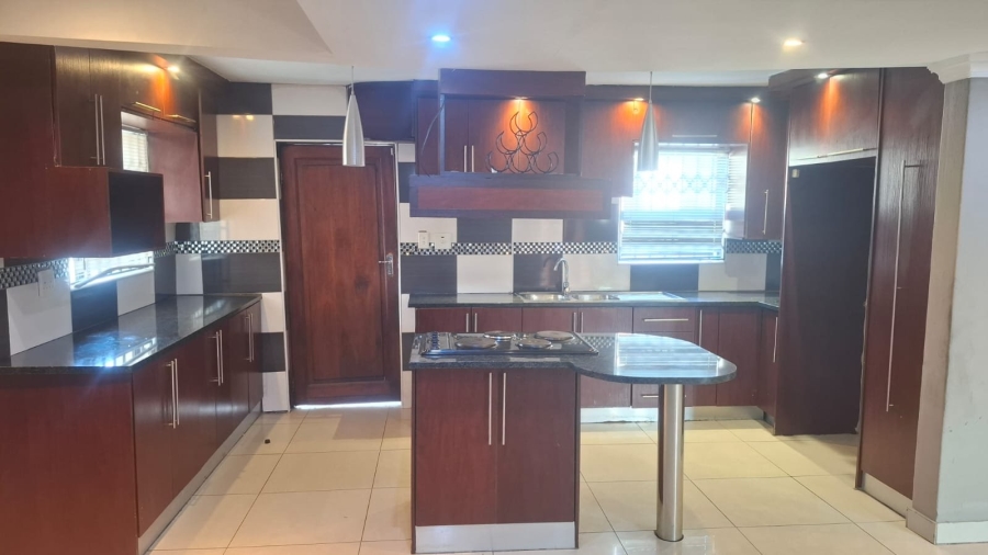To Let 3 Bedroom Property for Rent in Karenpark Gauteng