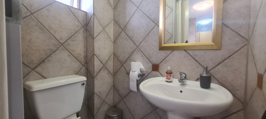 1 Bedroom Property for Sale in Morningside Gauteng