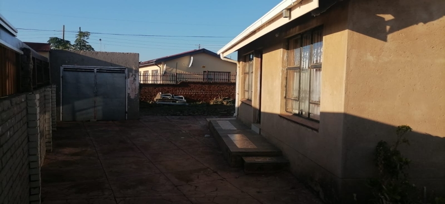 2 Bedroom Property for Sale in Soshanguve L Gauteng