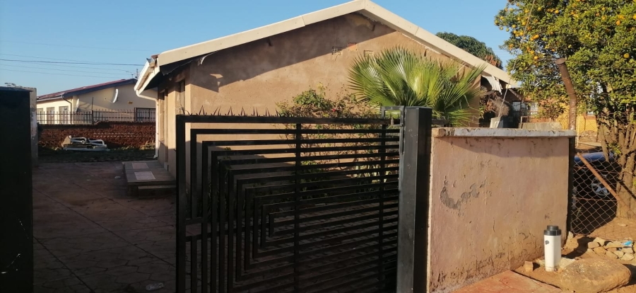 2 Bedroom Property for Sale in Soshanguve L Gauteng