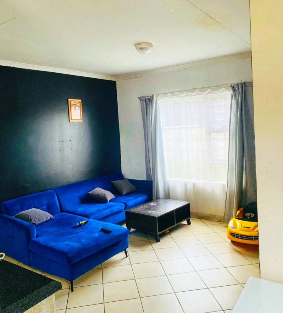 To Let 2 Bedroom Property for Rent in Kirkney Gauteng