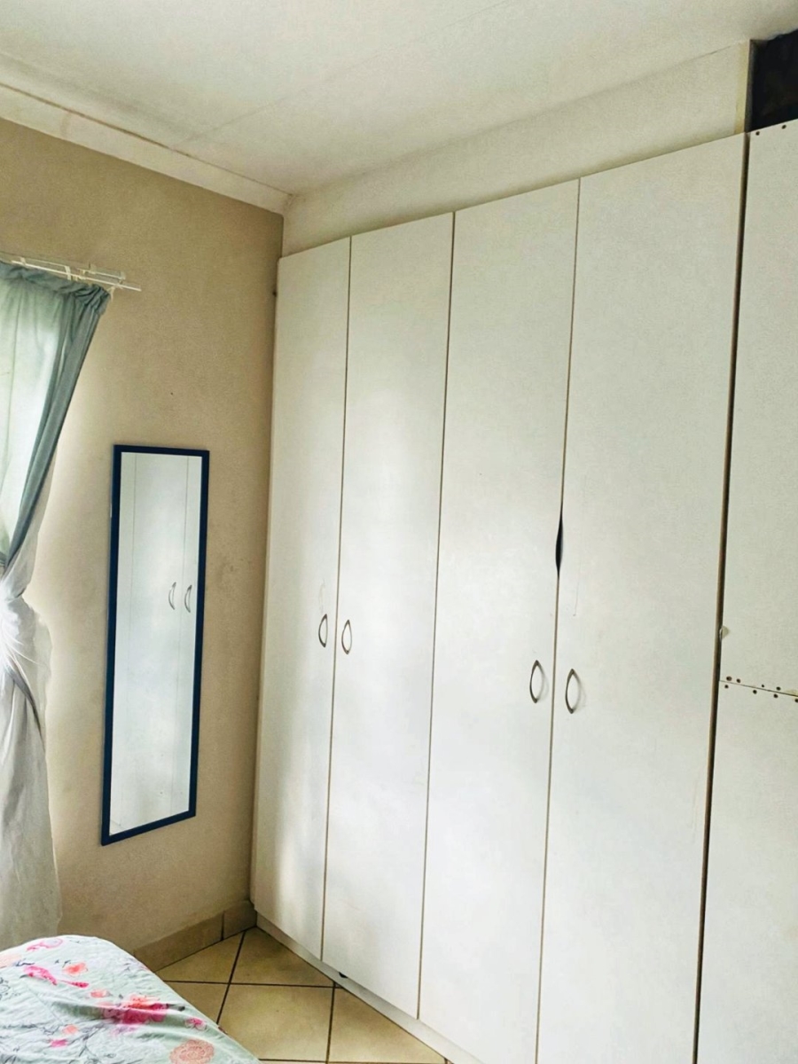 To Let 2 Bedroom Property for Rent in Kirkney Gauteng