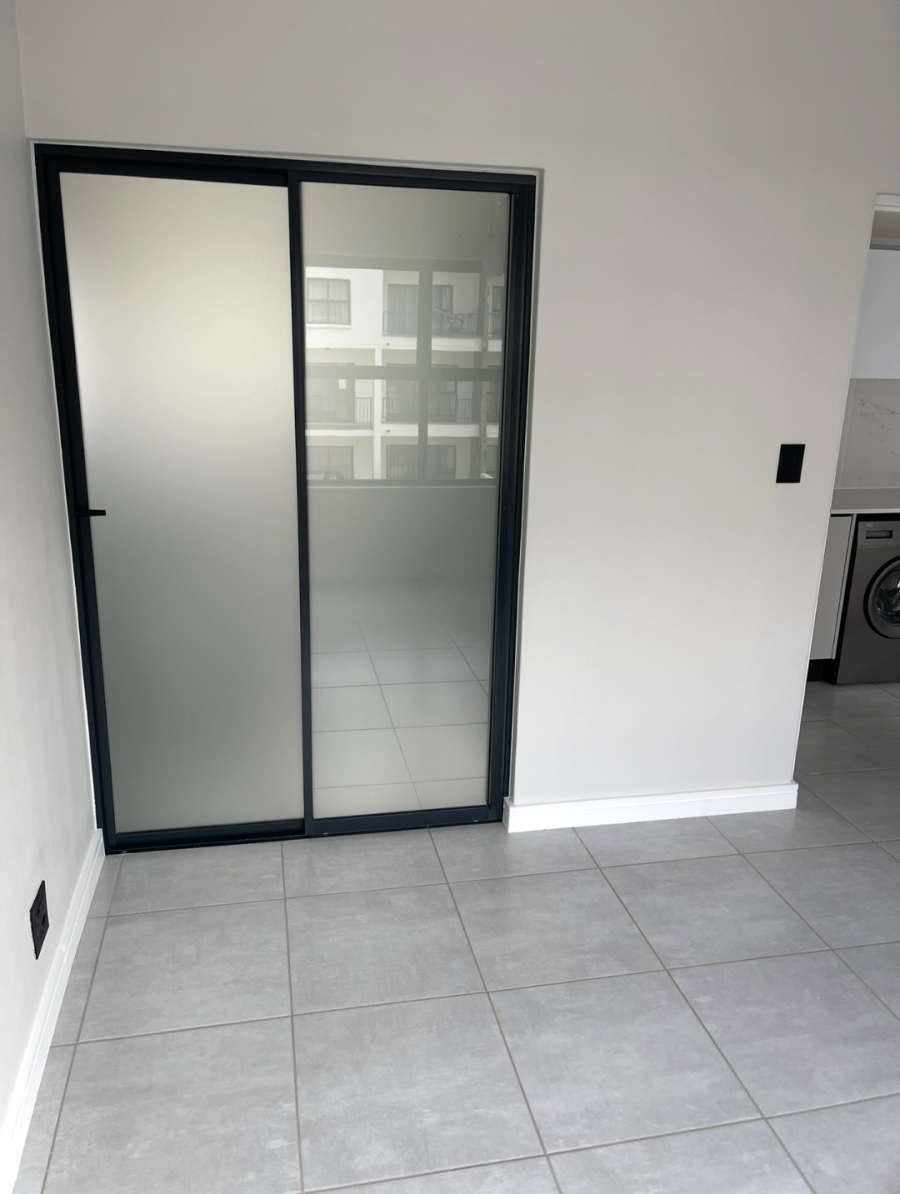 To Let 1 Bedroom Property for Rent in Crowthorne AH Gauteng