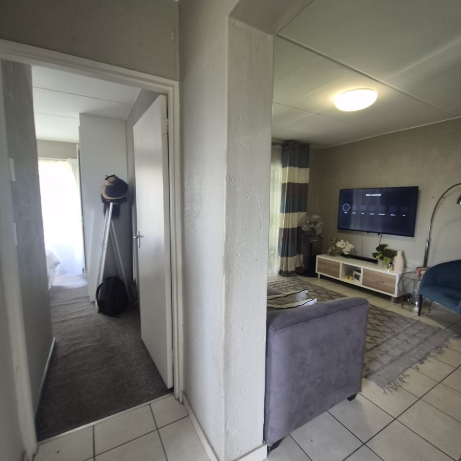 2 Bedroom Property for Sale in Wilgeheuwel Gauteng