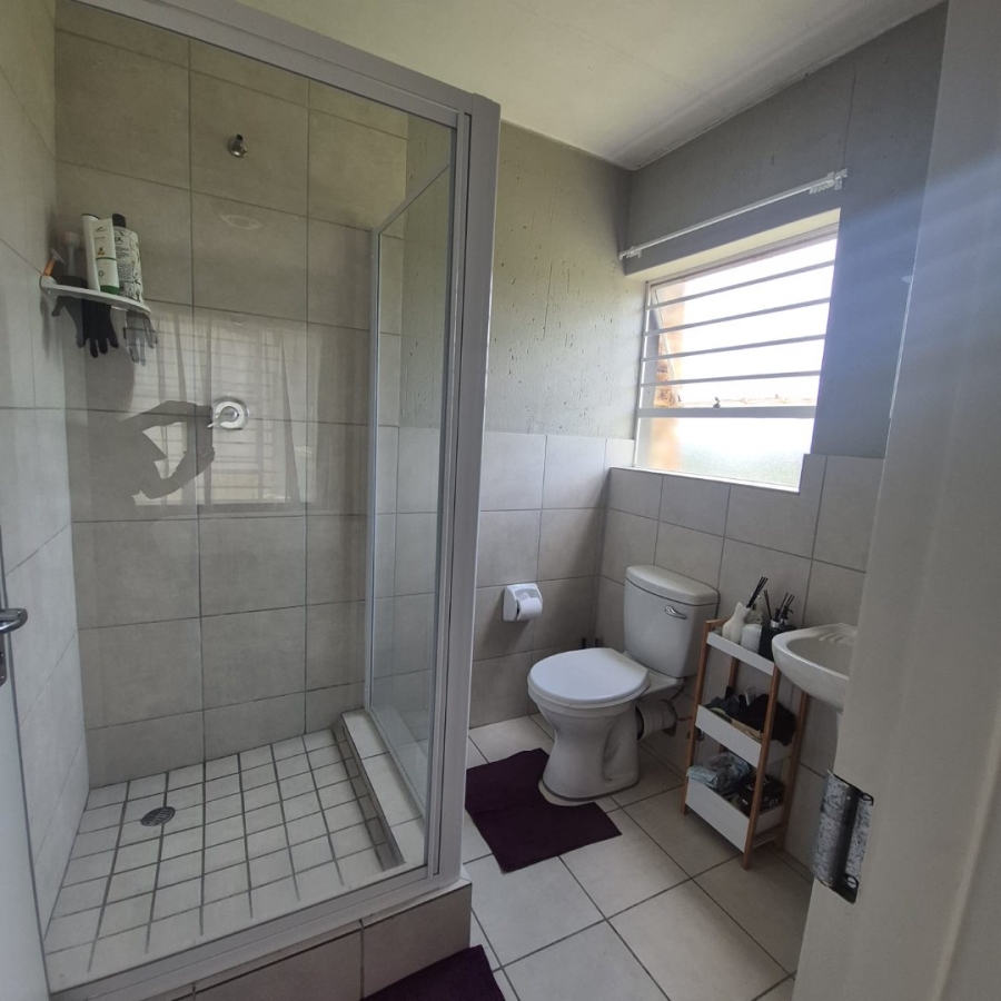 2 Bedroom Property for Sale in Wilgeheuwel Gauteng