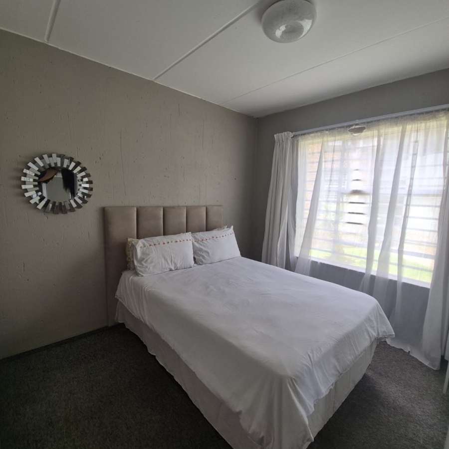 2 Bedroom Property for Sale in Wilgeheuwel Gauteng