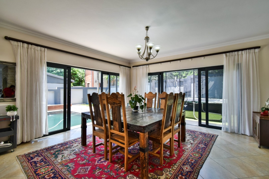 5 Bedroom Property for Sale in Olympus Country Estate Gauteng