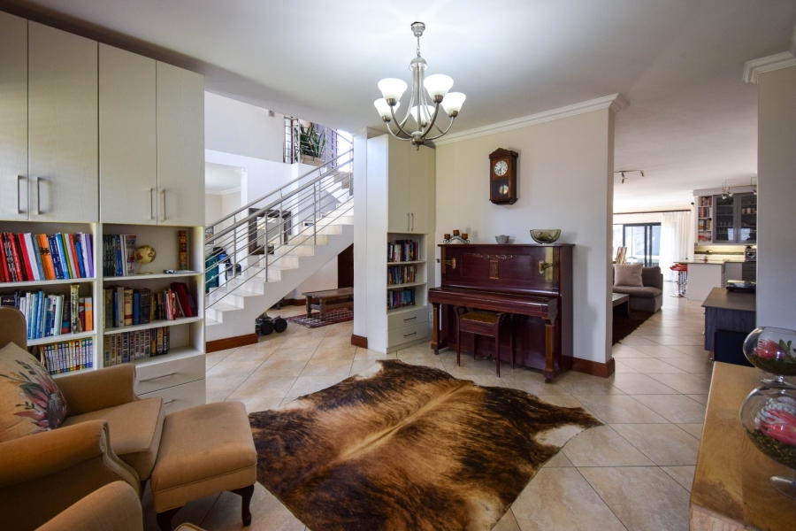 5 Bedroom Property for Sale in Olympus Country Estate Gauteng