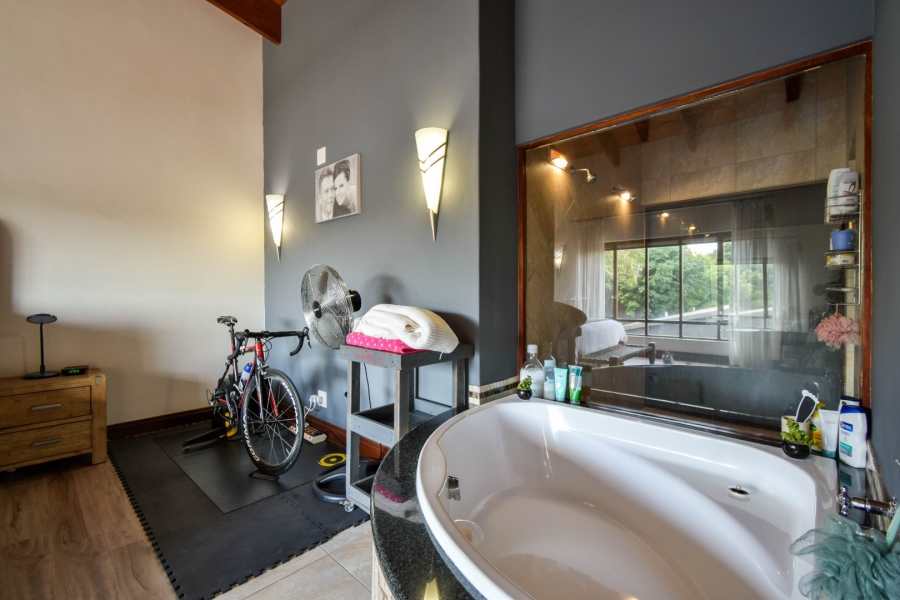 5 Bedroom Property for Sale in Olympus Country Estate Gauteng