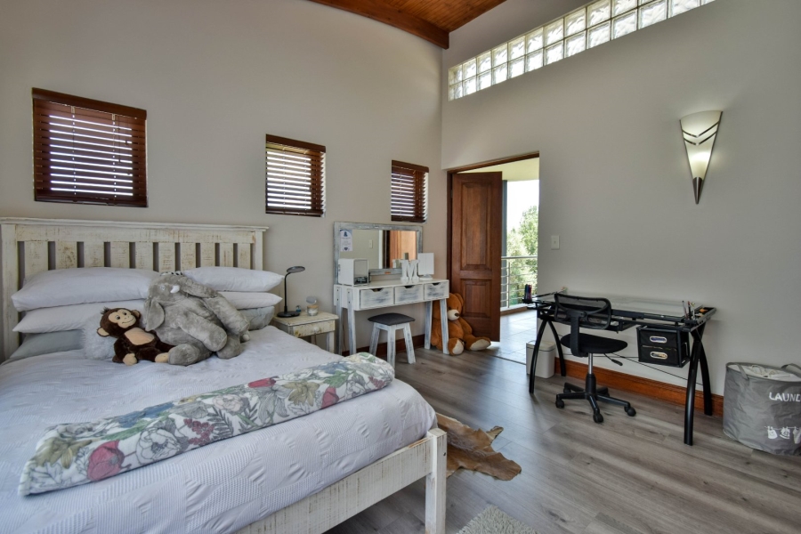 5 Bedroom Property for Sale in Olympus Country Estate Gauteng