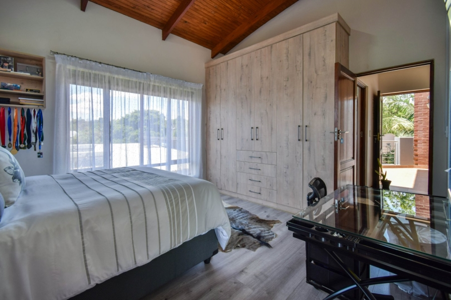 5 Bedroom Property for Sale in Olympus Country Estate Gauteng