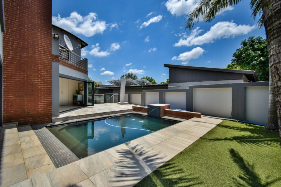 5 Bedroom Property for Sale in Olympus AH Gauteng