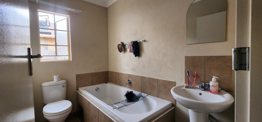 3 Bedroom Property for Sale in Sky City Gauteng