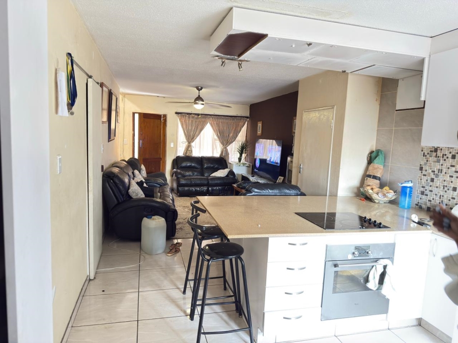 2 Bedroom Property for Sale in Edleen Gauteng