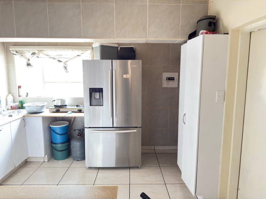 2 Bedroom Property for Sale in Edleen Gauteng