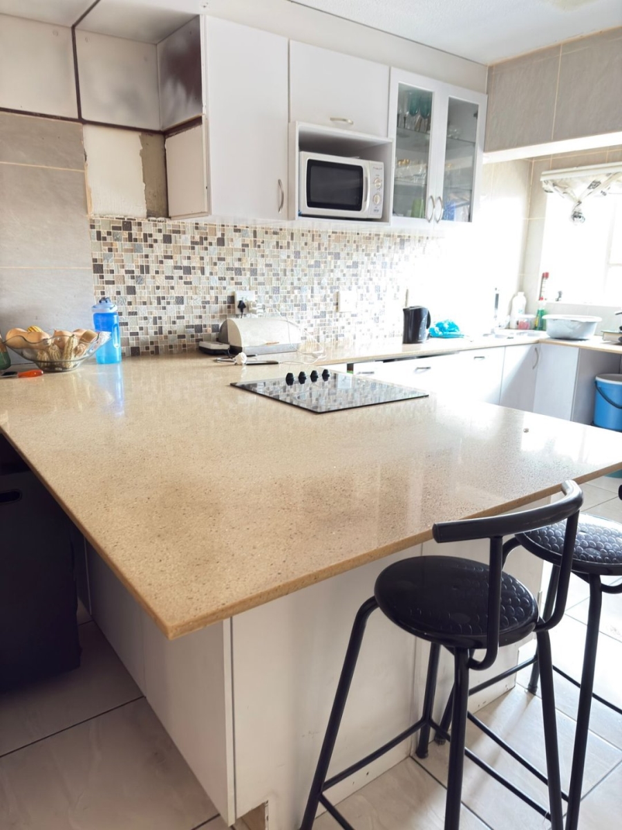 2 Bedroom Property for Sale in Edleen Gauteng