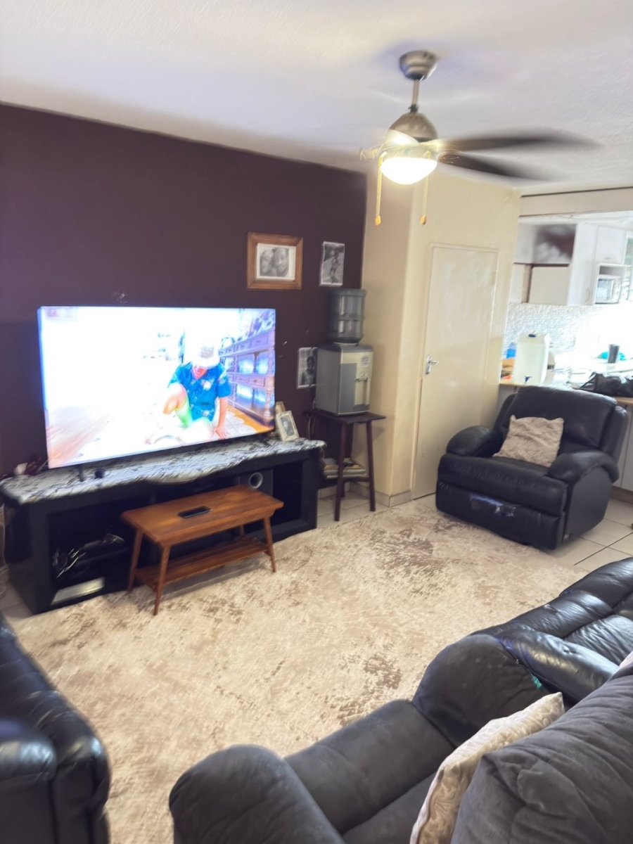 2 Bedroom Property for Sale in Edleen Gauteng