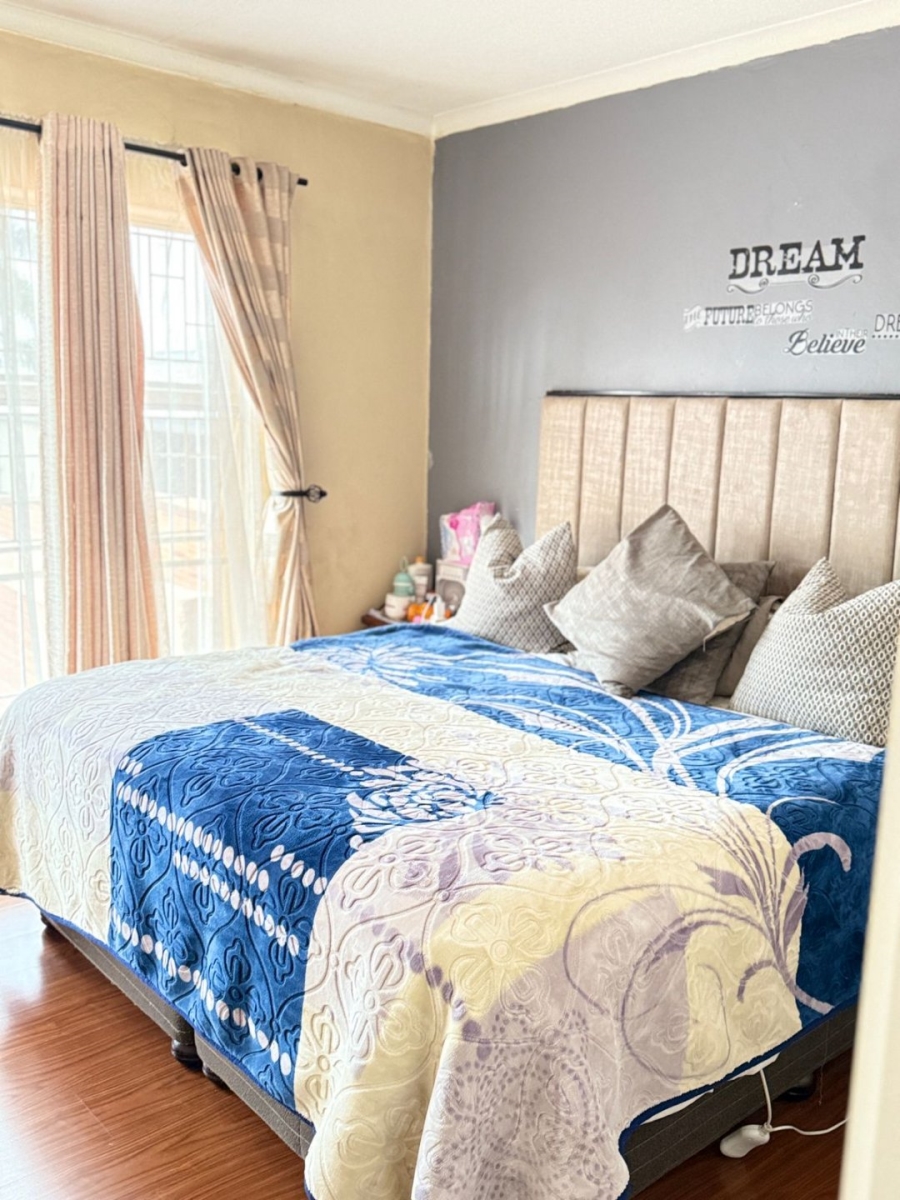 2 Bedroom Property for Sale in Edleen Gauteng