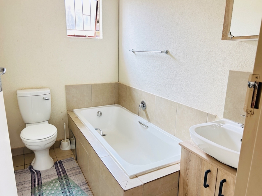 3 Bedroom Property for Sale in Sky City Gauteng