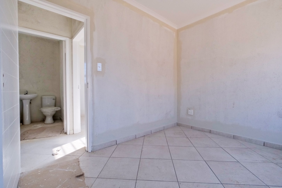 2 Bedroom Property for Sale in Olievenhoutbosch Gauteng