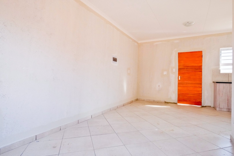 2 Bedroom Property for Sale in Olievenhoutbosch Gauteng