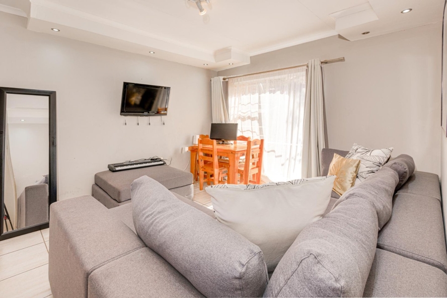 2 Bedroom Property for Sale in Groblerpark Gauteng