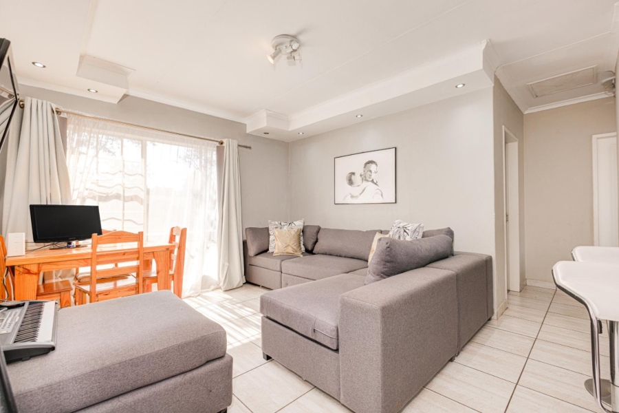 2 Bedroom Property for Sale in Groblerpark Gauteng