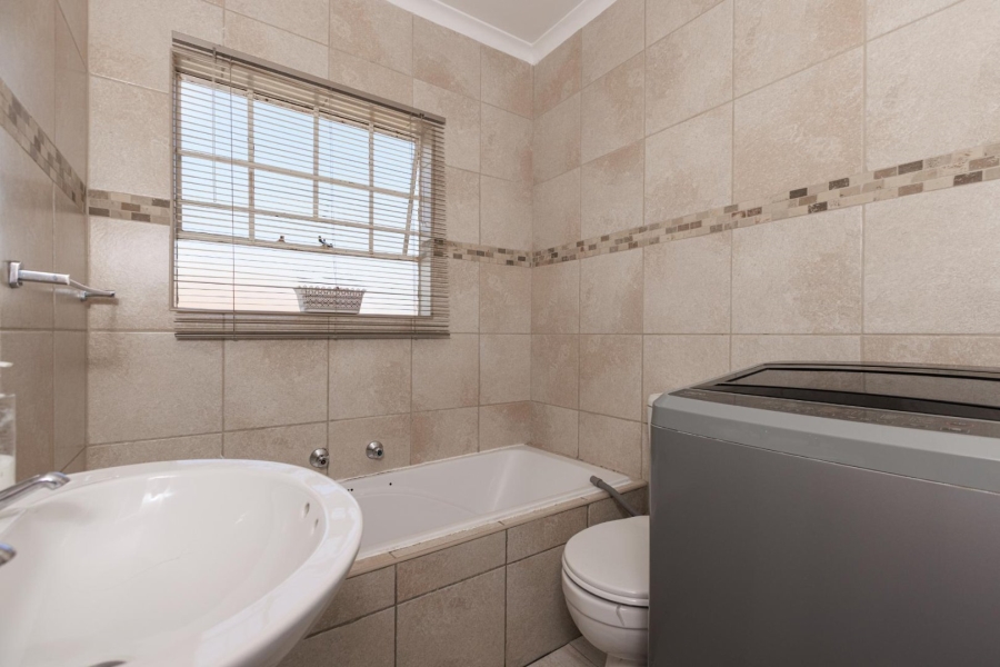 2 Bedroom Property for Sale in Groblerpark Gauteng