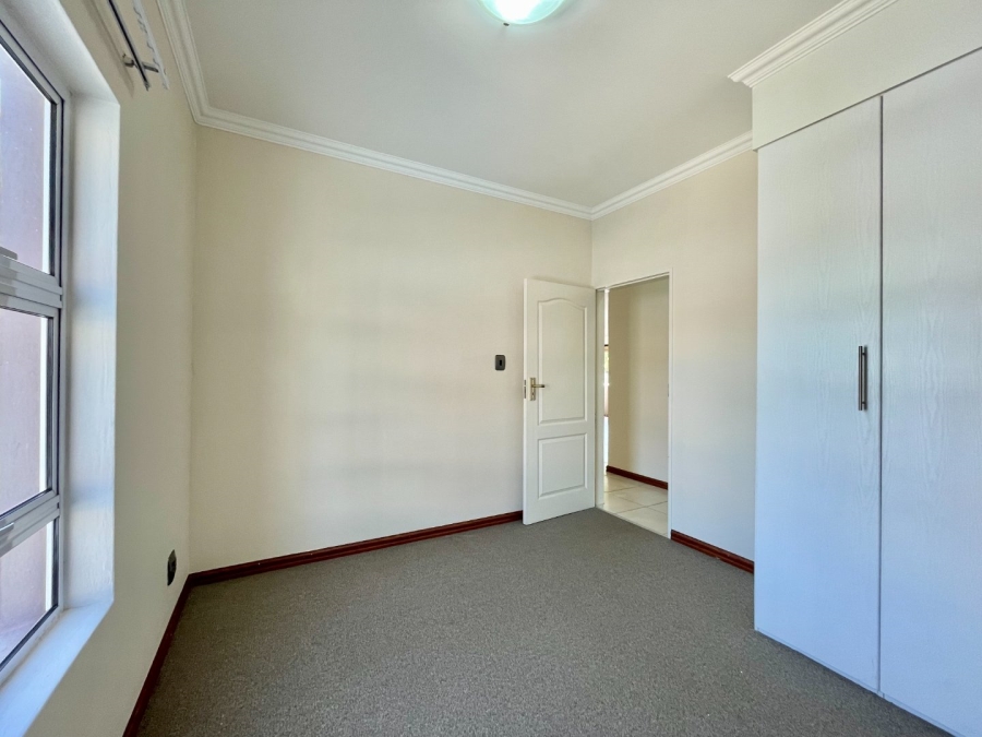 2 Bedroom Property for Sale in Saxonwold Gauteng