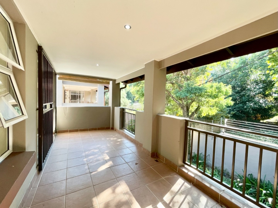 2 Bedroom Property for Sale in Saxonwold Gauteng