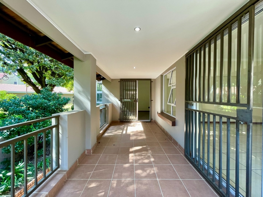 2 Bedroom Property for Sale in Saxonwold Gauteng