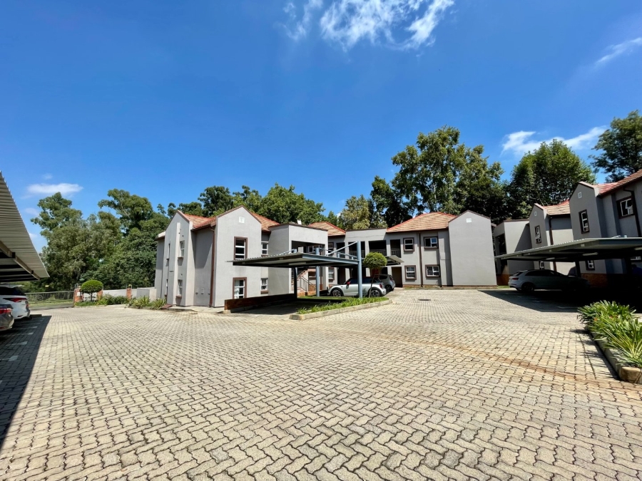 2 Bedroom Property for Sale in Saxonwold Gauteng