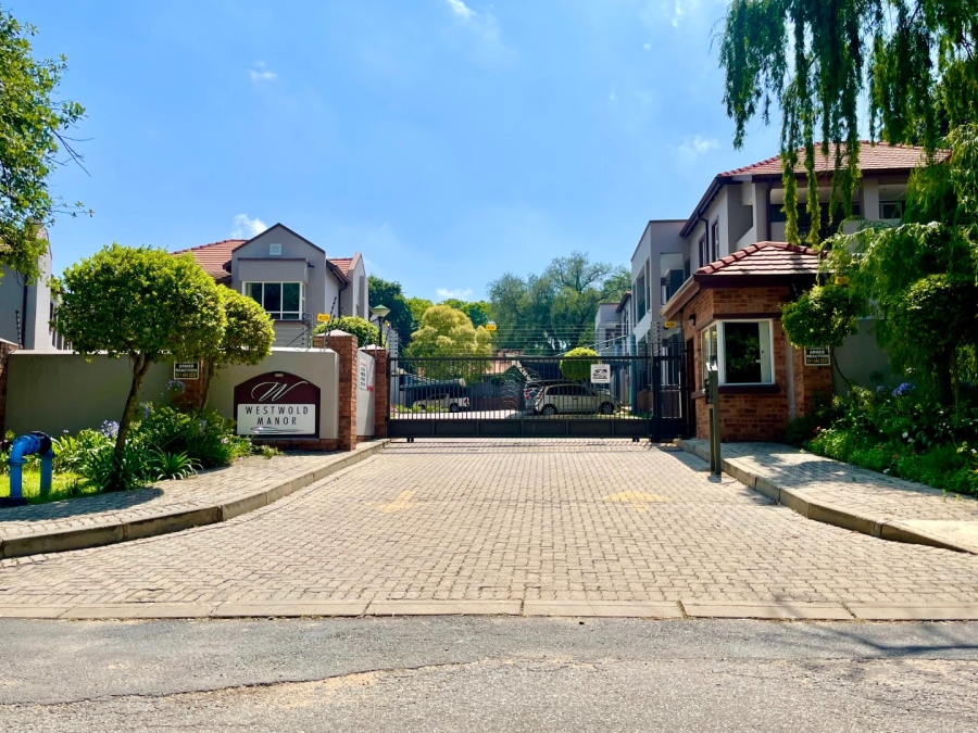 2 Bedroom Property for Sale in Saxonwold Gauteng