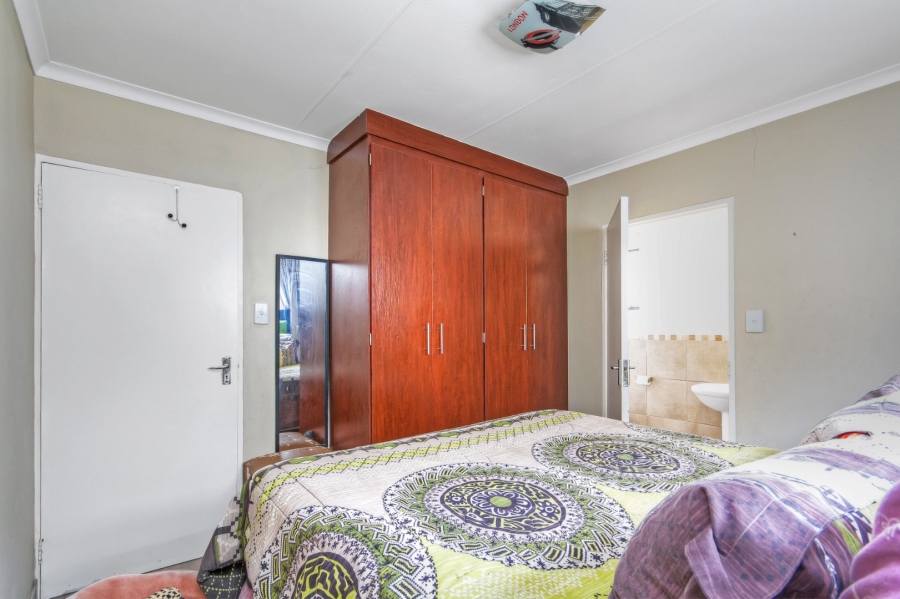 3 Bedroom Property for Sale in Kosmosdal Gauteng