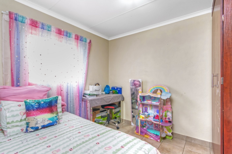 3 Bedroom Property for Sale in Kosmosdal Gauteng