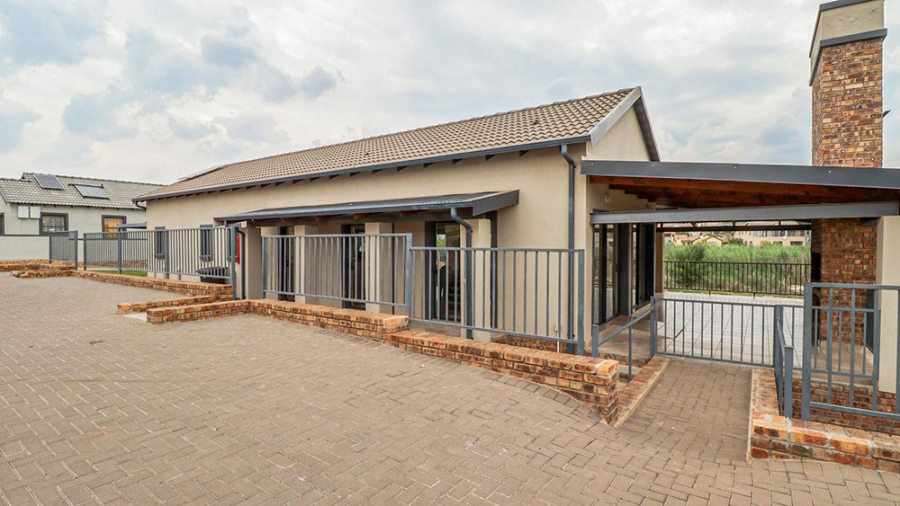 3 Bedroom Property for Sale in Kosmosdal Gauteng