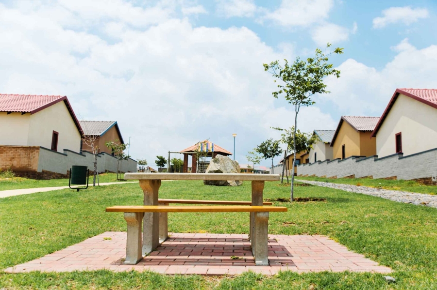 3 Bedroom Property for Sale in Kosmosdal Gauteng