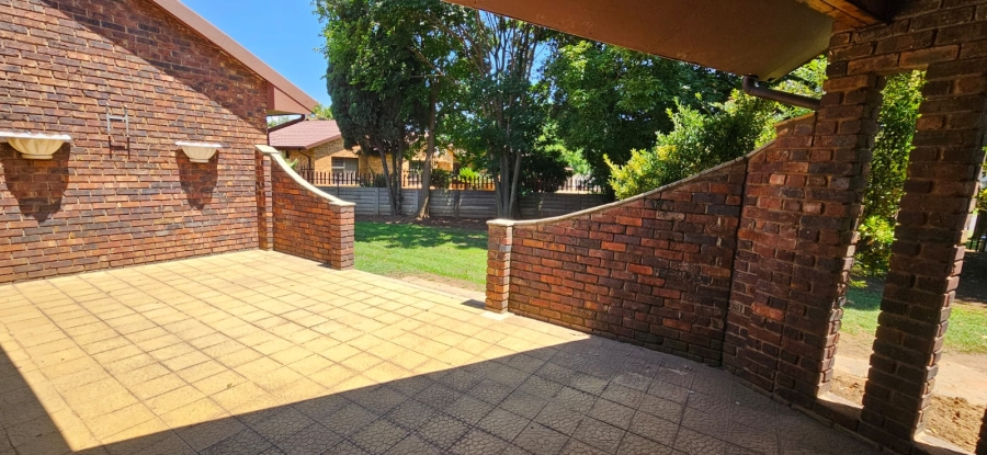 4 Bedroom Property for Sale in Ferryvale Gauteng