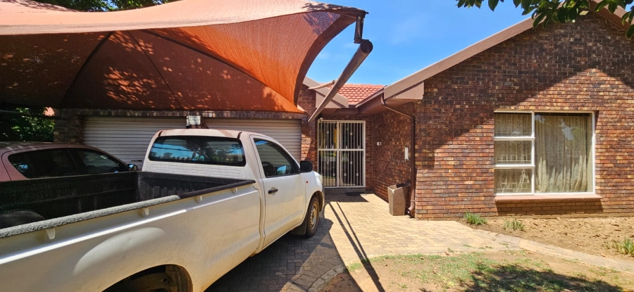4 Bedroom Property for Sale in Ferryvale Gauteng