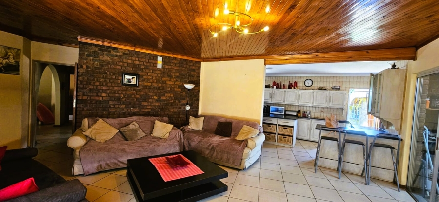 4 Bedroom Property for Sale in Ferryvale Gauteng