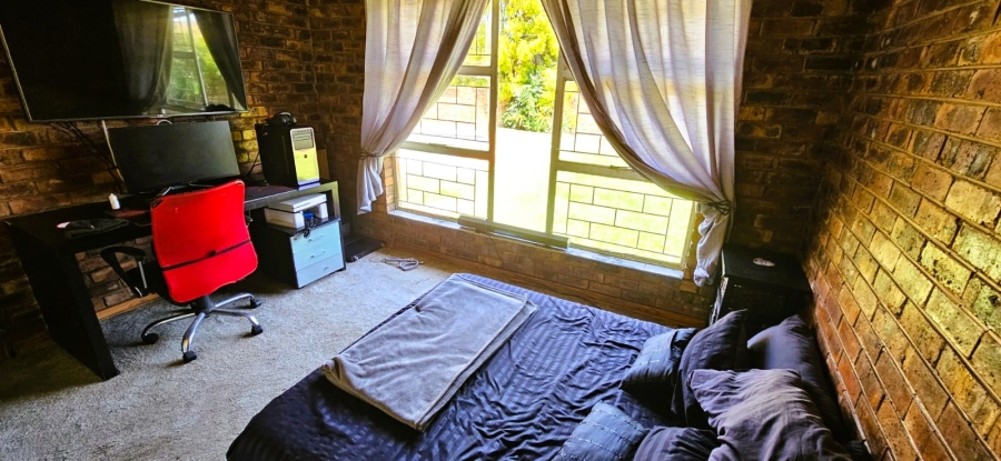 4 Bedroom Property for Sale in Ferryvale Gauteng