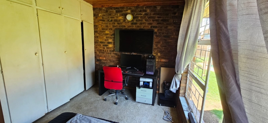 4 Bedroom Property for Sale in Ferryvale Gauteng