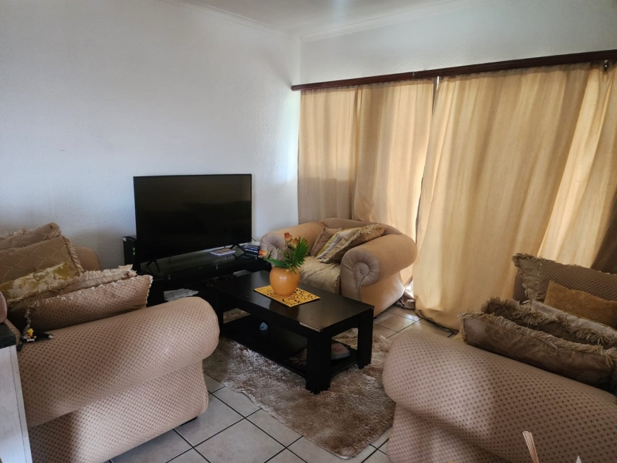 To Let 2 Bedroom Property for Rent in Halfway Gardens Gauteng