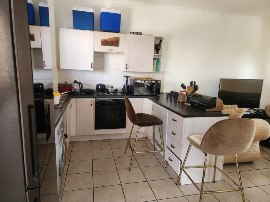 To Let 2 Bedroom Property for Rent in Halfway Gardens Gauteng