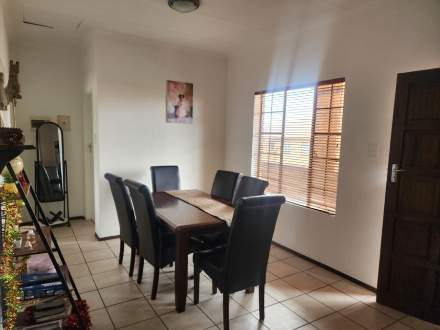 To Let 2 Bedroom Property for Rent in Halfway Gardens Gauteng