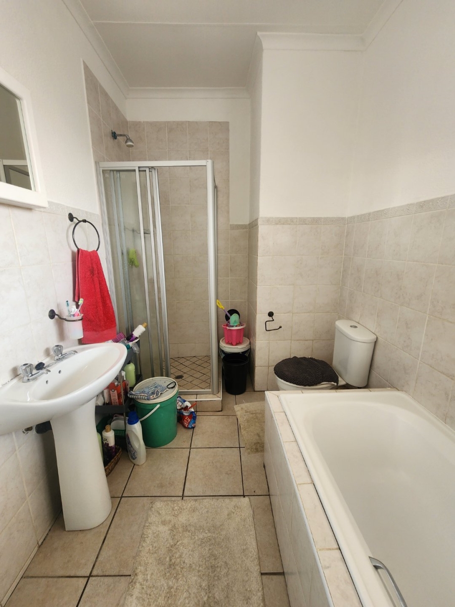 To Let 2 Bedroom Property for Rent in Halfway Gardens Gauteng