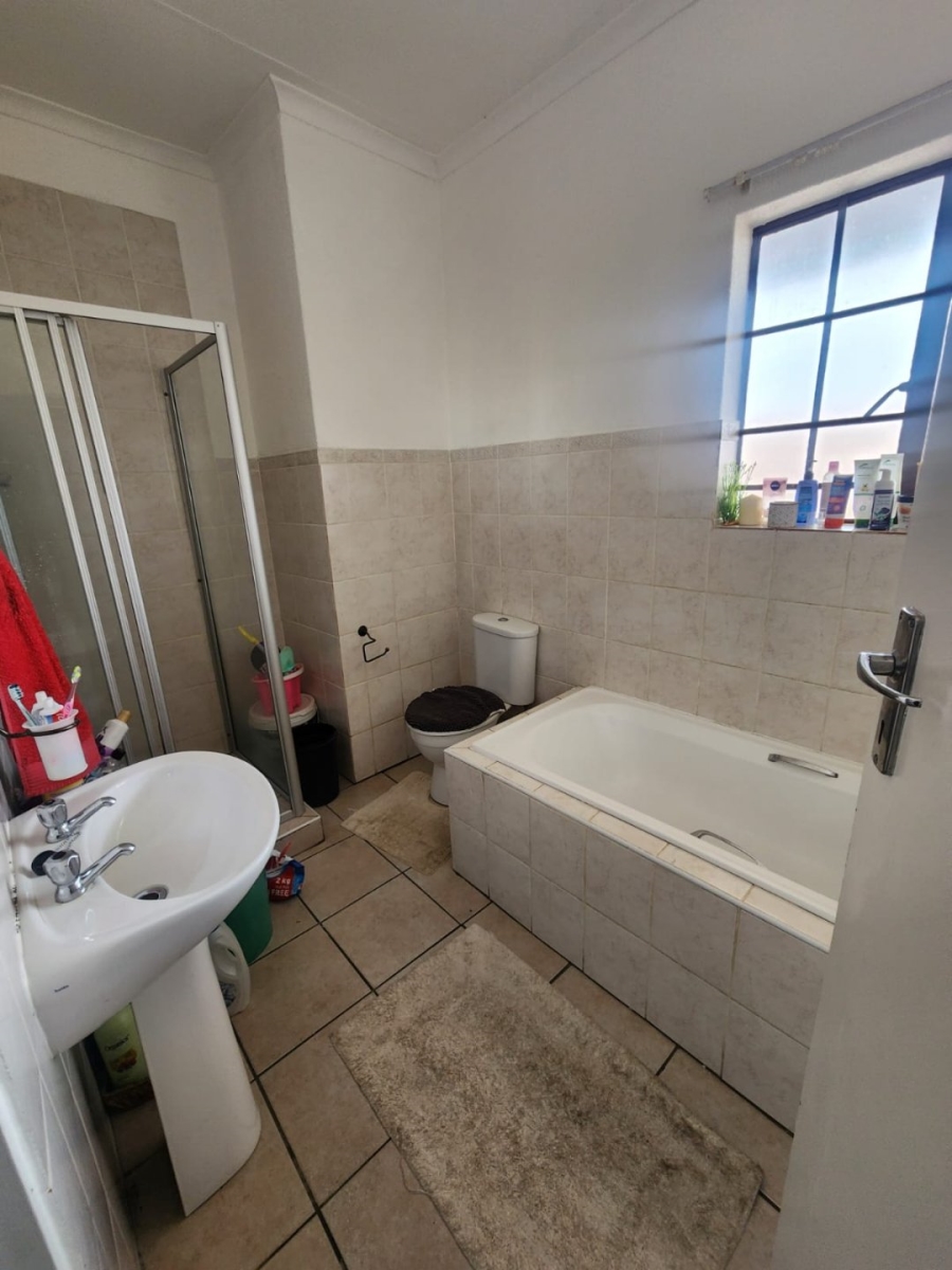 To Let 2 Bedroom Property for Rent in Halfway Gardens Gauteng