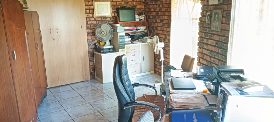 Commercial Property for Sale in Welverdiend AH Gauteng