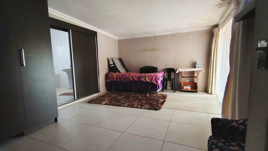 4 Bedroom Property for Sale in Risiville Gauteng