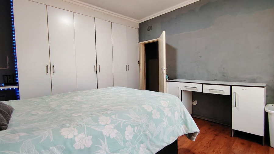 4 Bedroom Property for Sale in Risiville Gauteng